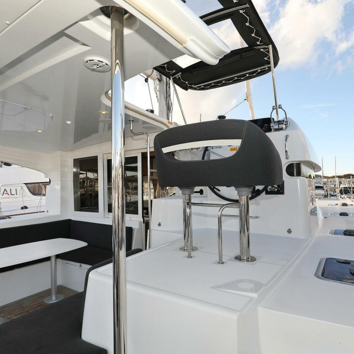 Mars | Lagoon 40 photo 33