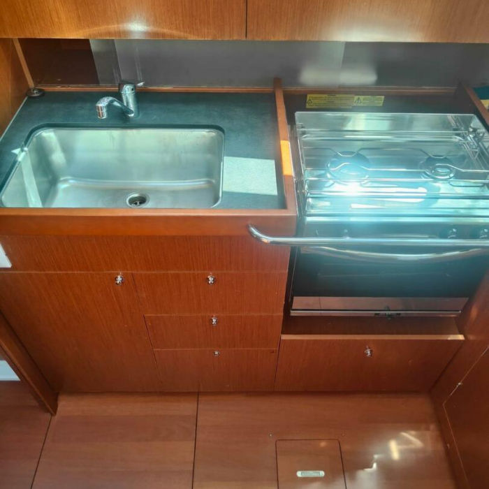 Paulina | Oceanis 41.1 photo 7