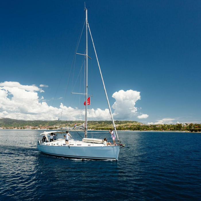 Too Lucky | Cyclades 43.4 photo 3