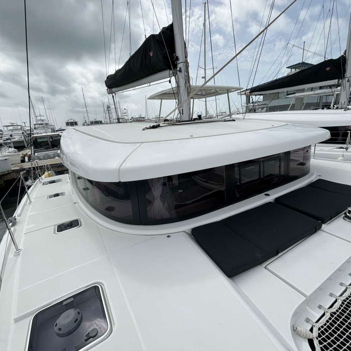 FINE GIRL | Lagoon 42 photo 1