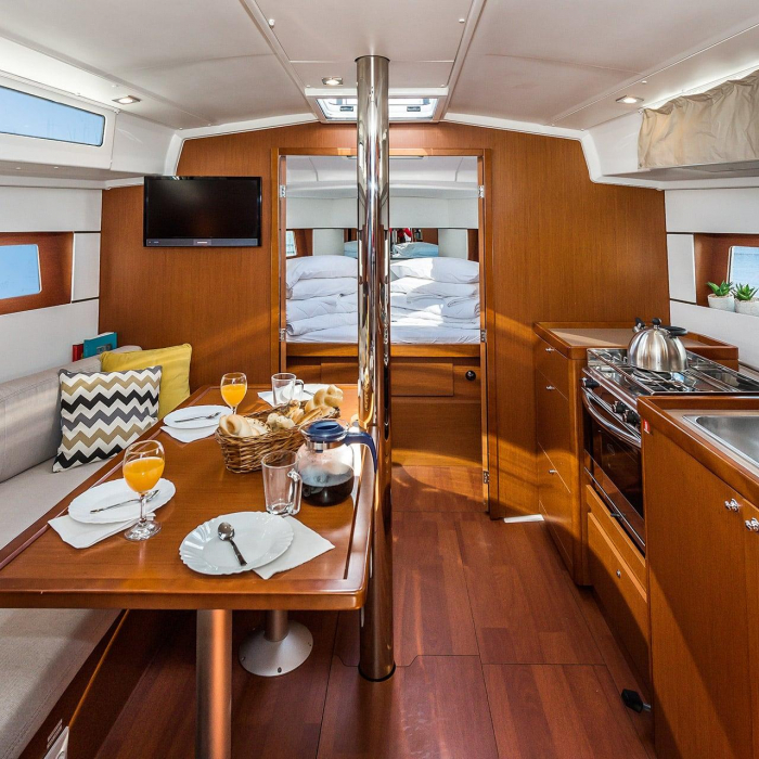 SAILOR JUPITER | Oceanis 38.1 photo 1