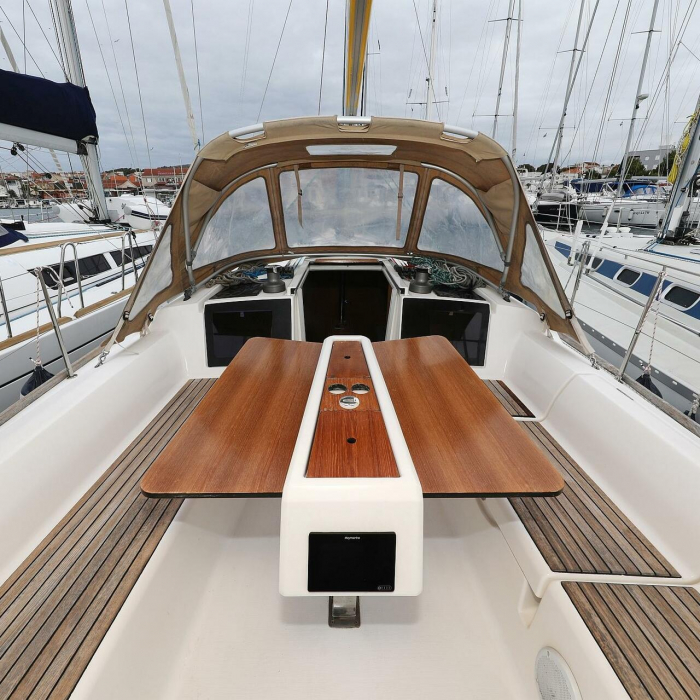 Sweet Lady | Dufour 350 GL photo 26