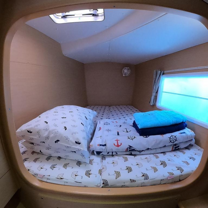 Suncity 1 | Lagoon 380 photo 7