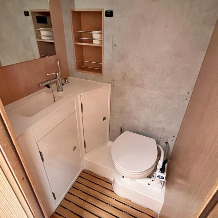 Palma | Bavaria C42 photo 2