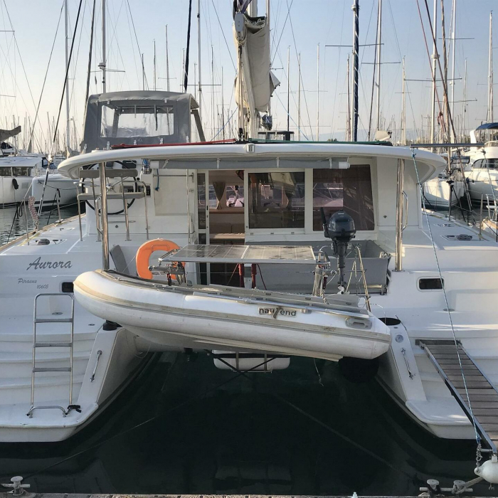 Aurora | Lagoon 400 photo 7