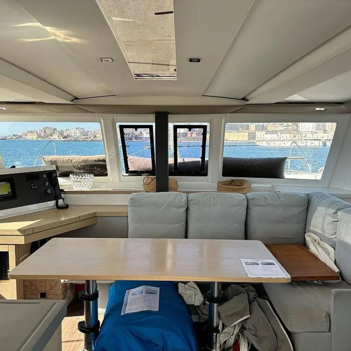 Lipara | Lucia 40 photo 1