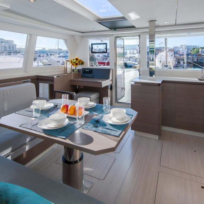  | Moorings 4200/4 photo 8