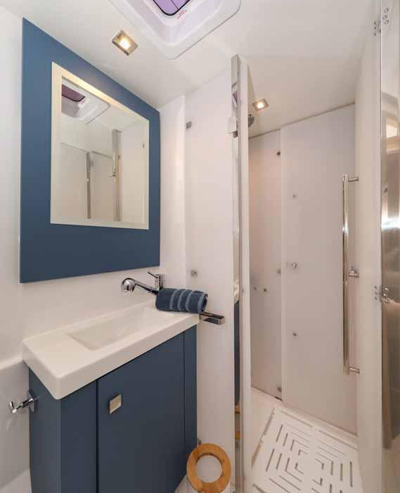 Alchiba | Fountaine Pajot Astrea 42 photo 2