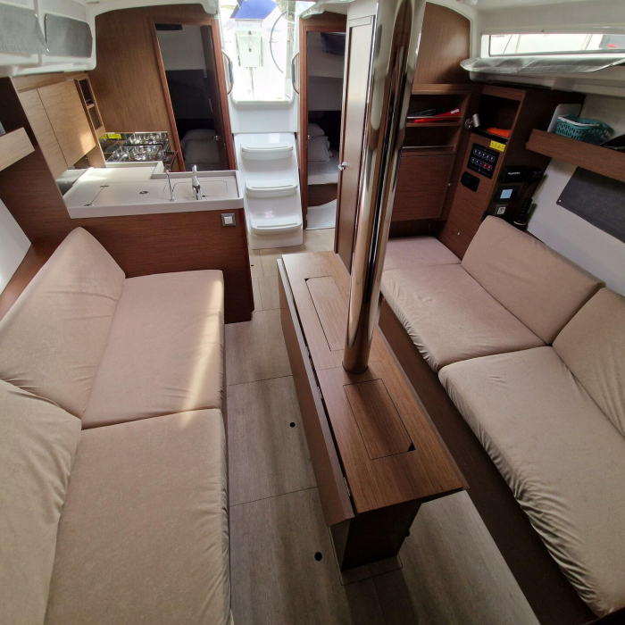 Navicela | Oceanis 34.1 photo 10