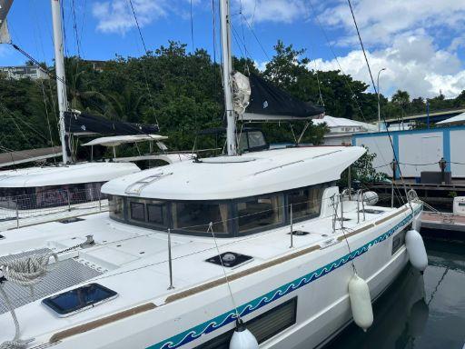 Unique | Lagoon 40 photo 7