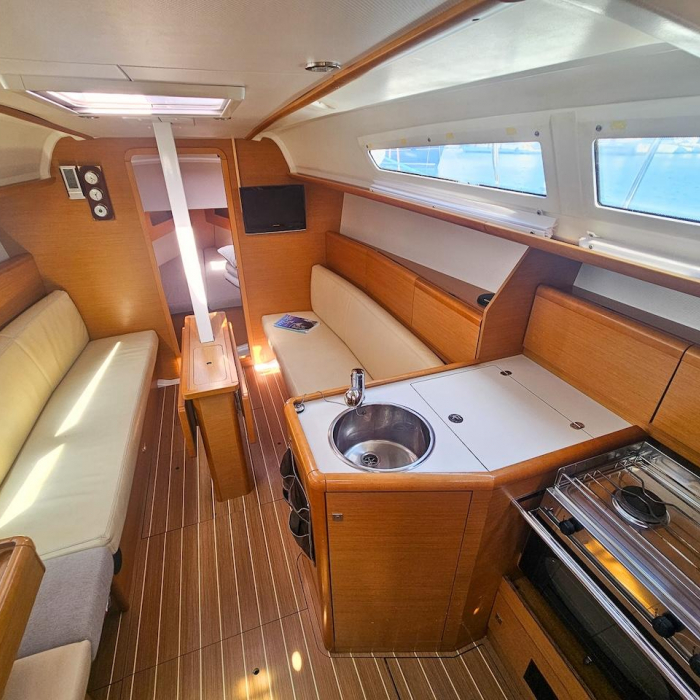 Energy | Sun Odyssey 33i photo 3