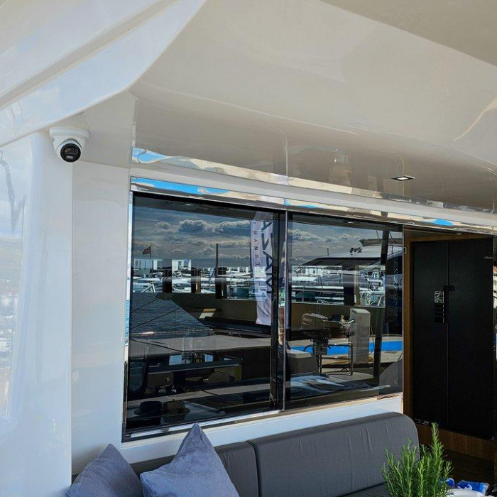 October | Mazarin 55 photo 19