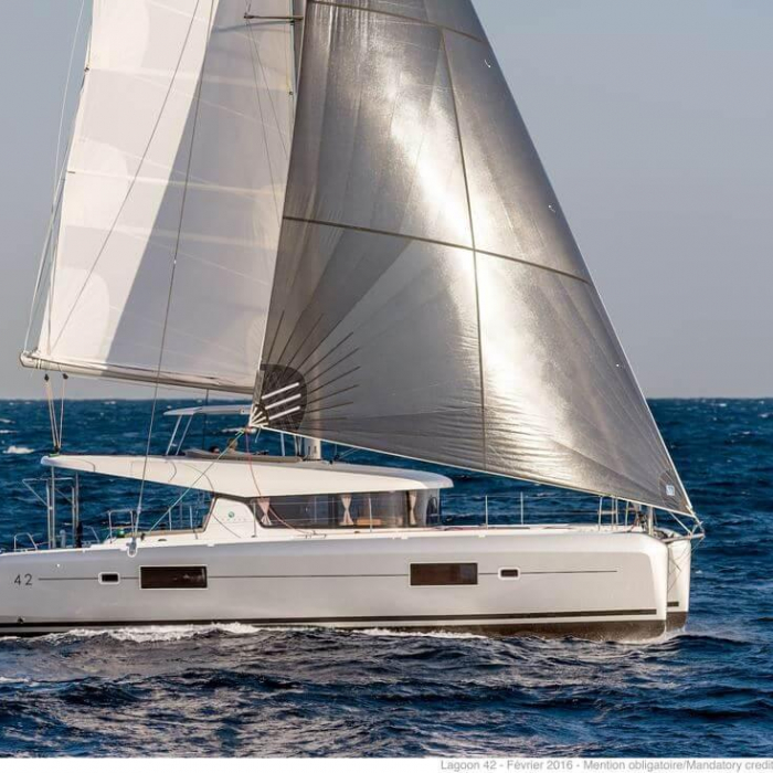 HeyBlue | Lagoon 42 photo 22