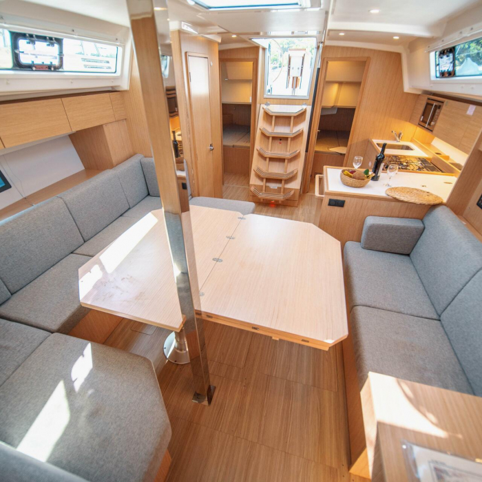 Fiona | Bavaria C42 photo 23