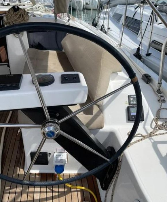 Maestro | Dufour 390 Grand Large photo 5