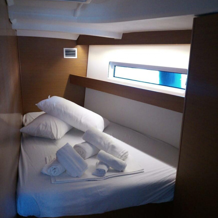 Maryann | Sun Odyssey 440 photo 5