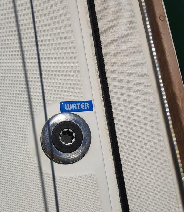 Alex Jr. | Lagoon 450 Flybridge photo 10