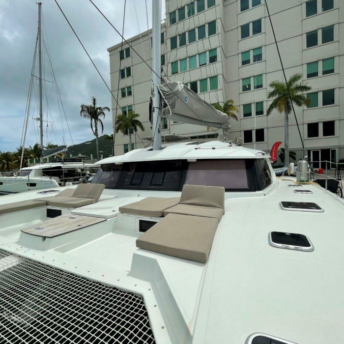 Singing Winds | Fountaine Pajot Saba 50 photo 1