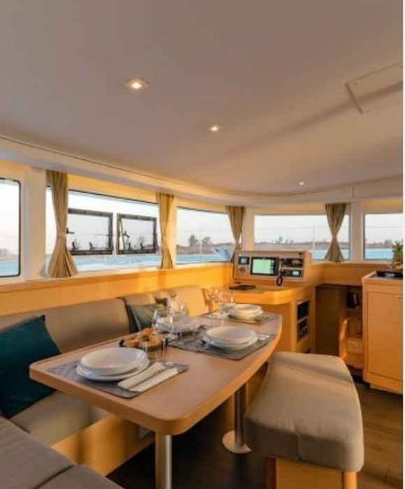 Bellatrix | Lagoon 42 photo 3