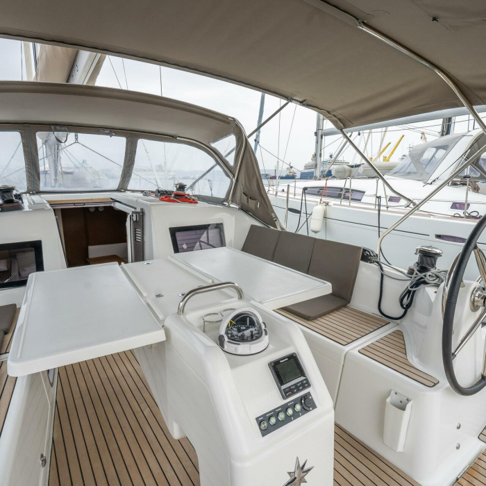 DELLA GRAZIA | Sun Odyssey 410 photo 2