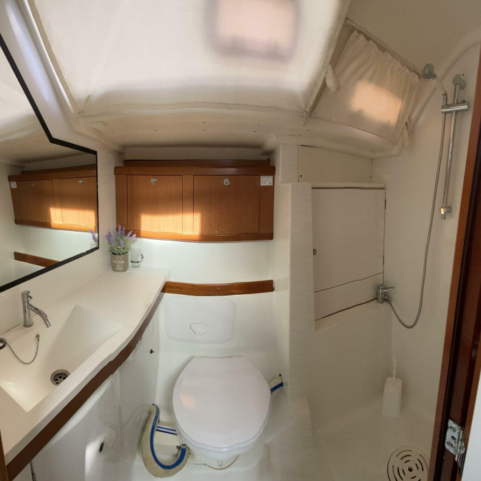 Valasia | Oceanis 54 photo 13