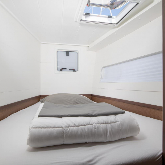 Yolo | Lagoon 40 photo 4