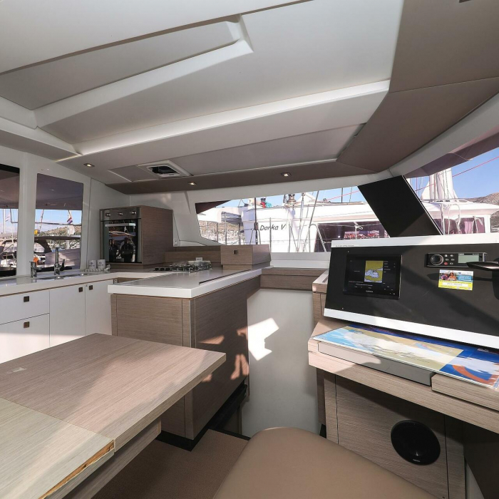Macho | Fountaine Pajot Astrea 42 Quatuor photo 44