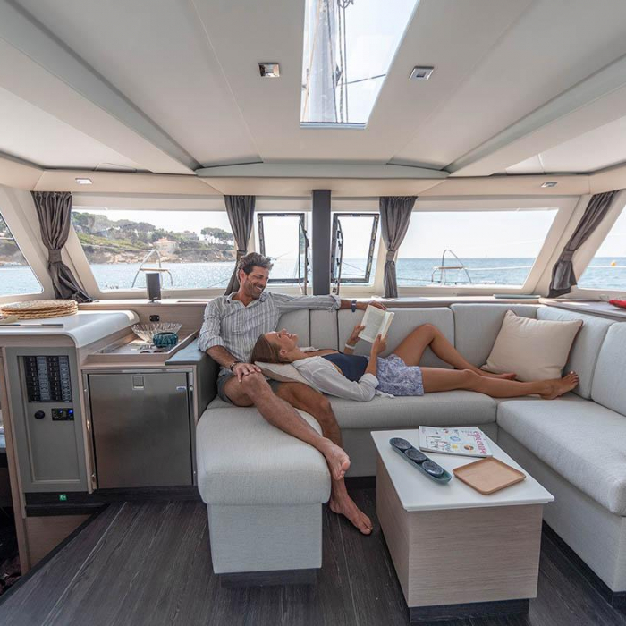 Monkey Puppy | Fountaine Pajot Isla 40 photo 1