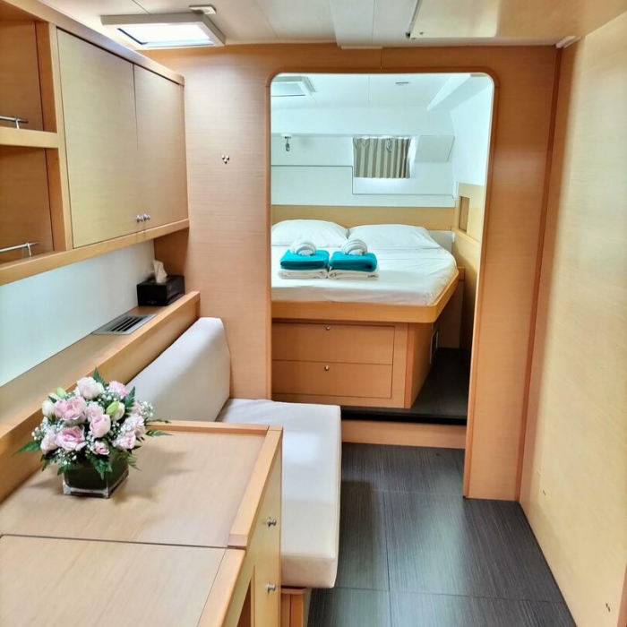 Eos | Lagoon 400 photo 7