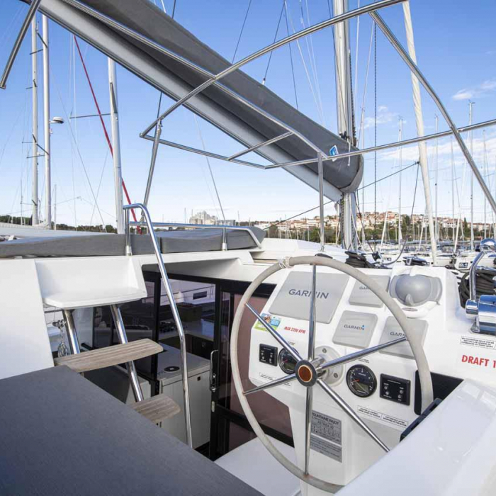 Follow the Sun | Fountaine Pajot Astrea 42 photo 18