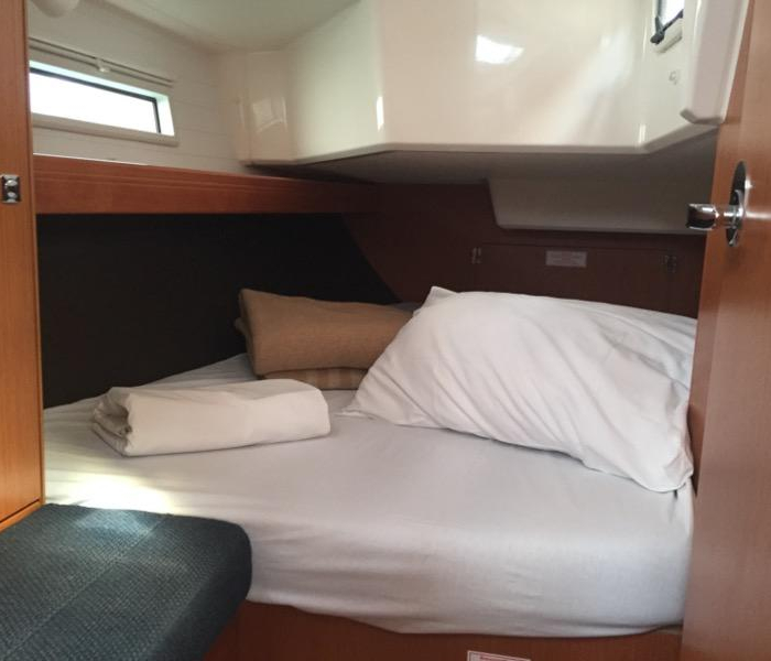 Menkar | Bavaria Cruiser 37 photo 14