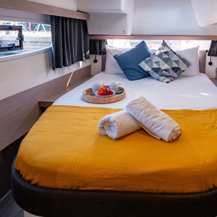 Artemis | Fountaine Pajot Isla 40 photo 3