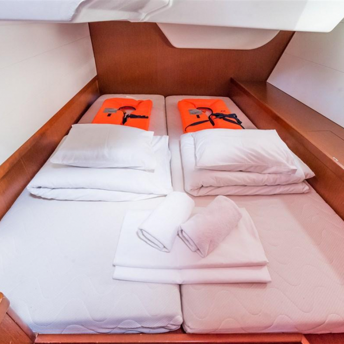 ULTRA DUBROVNIK | Oceanis 48 photo 15