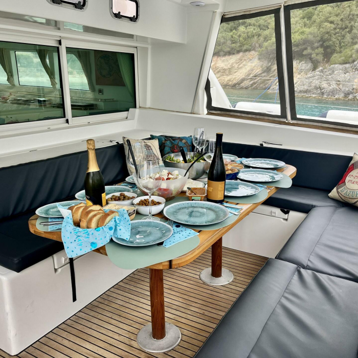 Infinity | Lagoon 500 photo 10