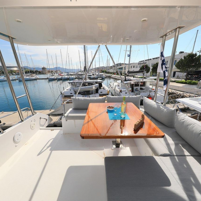Marlie | Fountaine Pajot MY 37 photo 23