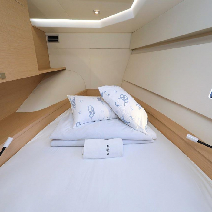 Marlie | Fountaine Pajot MY 37 photo 8