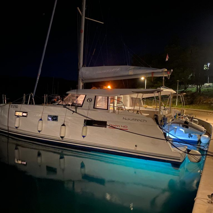 Jangada | Nautitech 40 Open photo 2