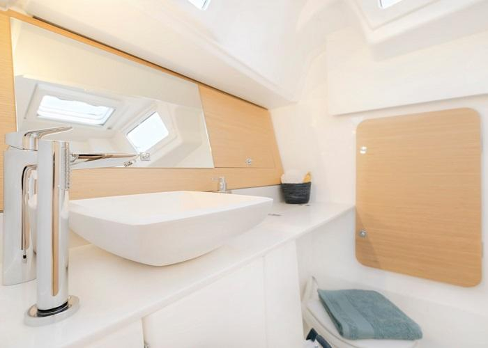 Gracia | Dufour 360 GL photo 7