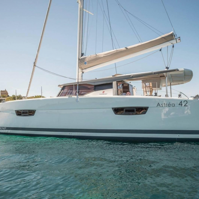 Osaya | Fountaine Pajot Astrea 42 photo 1