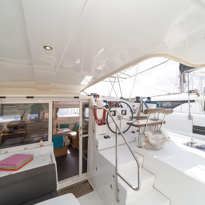 Silverstar II | Lagoon 421 A/C - GEN photo 2