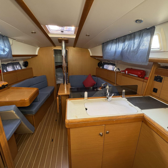 Sail Mira | Sun Odyssey 36i photo 18