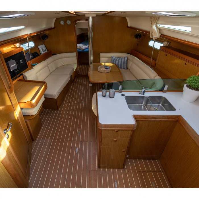 Mesogeios | Sun Odyssey 42i photo 15