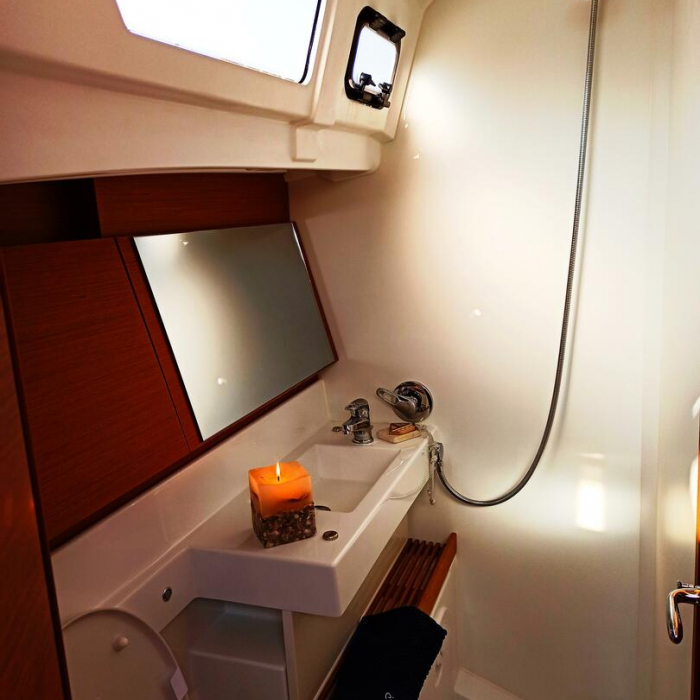 Adamastos | Sun Odyssey 490 photo 12