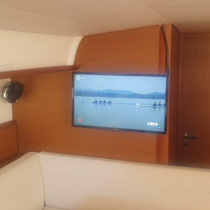 In A Silent Way | Sun Odyssey 519 "In A Silent Way" photo 15