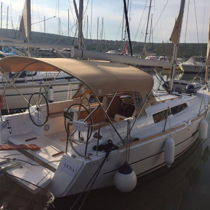 Luna | Dufour 350 GL photo 1