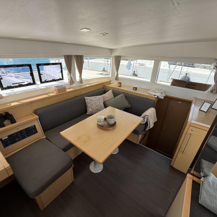 Cava | Lagoon 39 photo 21