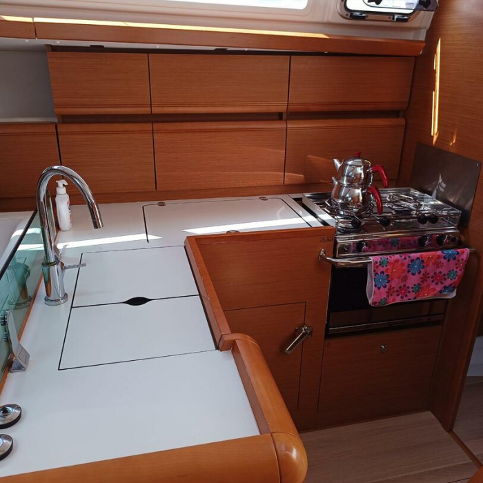 Foxy | Sun Odyssey 419 photo 8