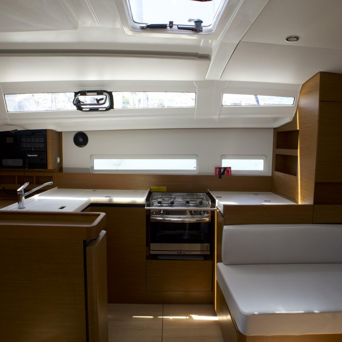 Eugenia | Sun Odyssey 41 photo 5