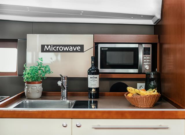 Happy | Oceanis 38 photo 35