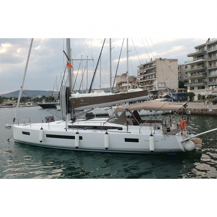 Helia | Sun Odyssey 490 photo 2